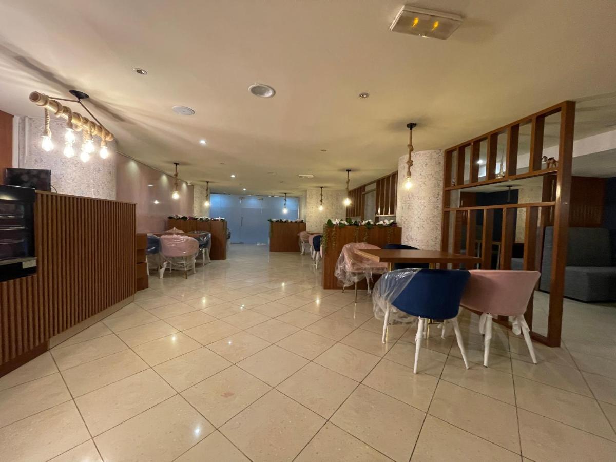 Mount Sina Hotel By Aura Dubai Exterior foto